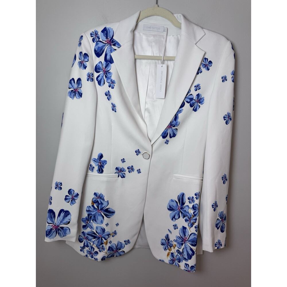 Anne Fontaine White Blazer with Blue Floral Print, new with tags sz 6, no belt - Picture 3 of 16